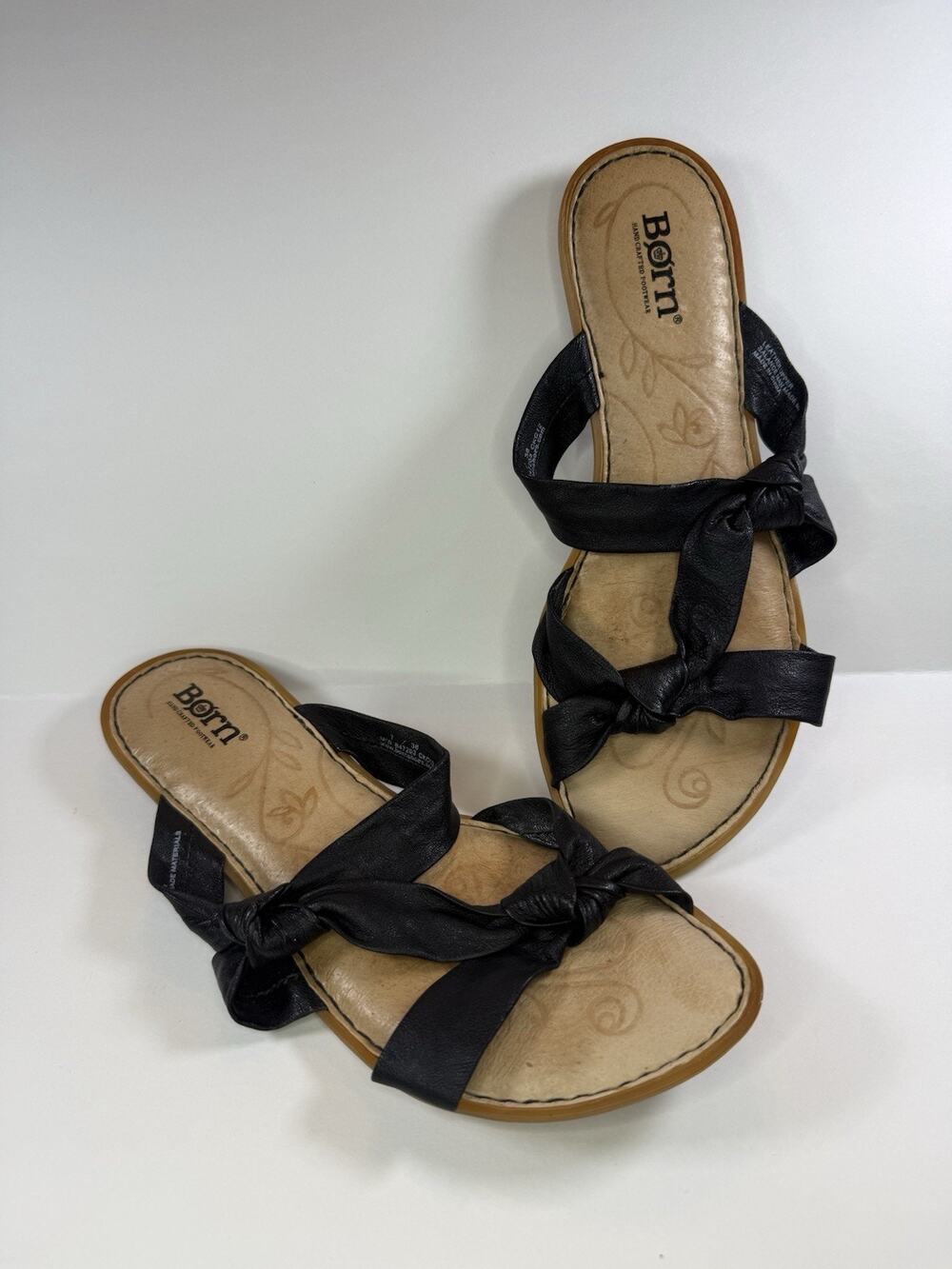 Born Black Leather Knot Thong Flat Slide Sandals Women's Size 7 / 38 Boho Casual